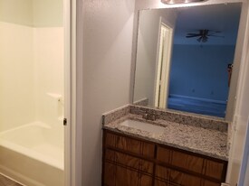 420 Signal Hill Ct N, Unit 420 in Fort Worth, TX - Building Photo