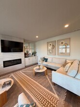 3406 Deerfern Rd in Eugene, OR - Building Photo - Building Photo