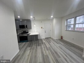 735 S 9th St in Philadelphia, PA - Building Photo