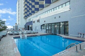 2000 S Ocean Blvd in Myrtle Beach, SC - Building Photo - Building Photo
