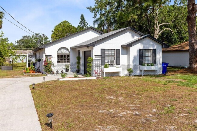 106 Edgewater Dr in St. Cloud, FL - Building Photo - Building Photo
