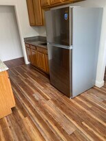1246 80th Ave, Unit Duplex in Oakland, CA - Building Photo
