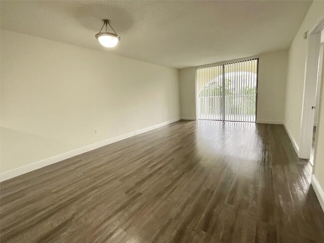9357 SW 77th Ave, Unit 95-1038 in Miami, FL - Building Photo - Building Photo