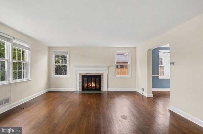 1546 Putty Hill Ave in Towson, MD - Foto de edificio - Building Photo