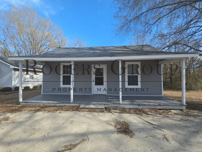 property at 724 Roberson St