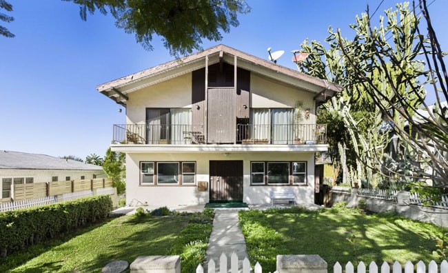 1641 Maltman Ave, Unit A in Los Angeles, CA - Building Photo - Building Photo