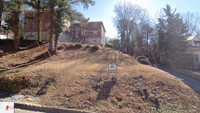 Windy Pines Apartments