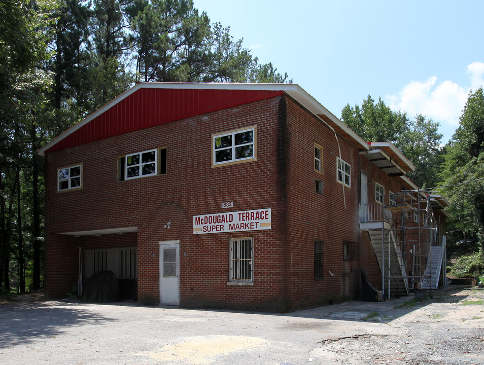 832 Ridgeway Ave in Durham, NC - Building Photo