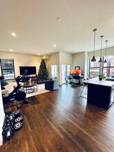 4301 Maryland Ave, Unit 3 in St. Louis, MO - Foto de edificio - Building Photo