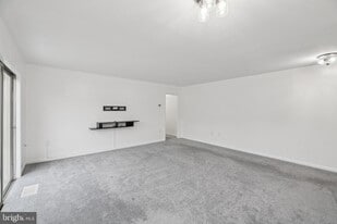 10607 Weymouth St in Bethesda, MD - Building Photo