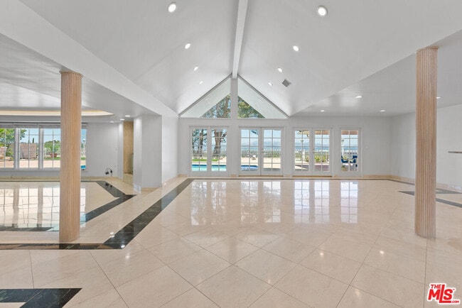 property at 4159 Regal Oak Dr
