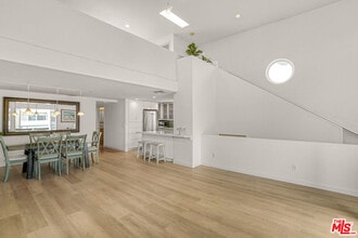 115 Galleon St in Marina Del Rey, CA - Building Photo - Building Photo