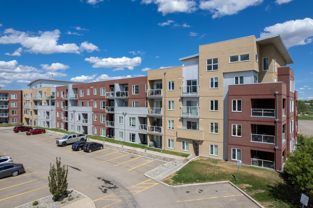 The Edge in Airdrie, AB - Building Photo