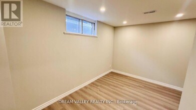 39 Graylee Ave in Toronto, ON - Building Photo - Building Photo