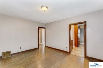 401 N Oliver St in Wichita, KS - Building Photo - Building Photo