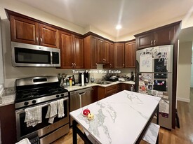 1029 Tremont St, Unit 3 Apartamentos