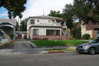 1231 E Lexington Dr in Glendale, CA - Building Photo - Building Photo