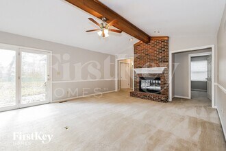 612 Timberidge Dr in St. Charles, MO - Building Photo - Building Photo