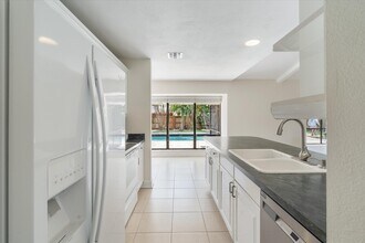 1394 Gallinule Cir in Delray Beach, FL - Building Photo - Building Photo
