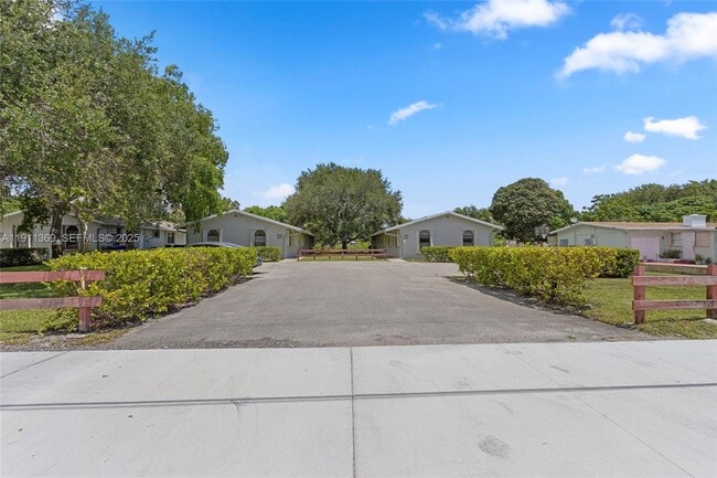 property at 5629 Taft St