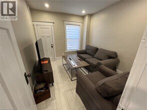 155 Wentworth St S in Hamilton, ON - Building Photo - Building Photo