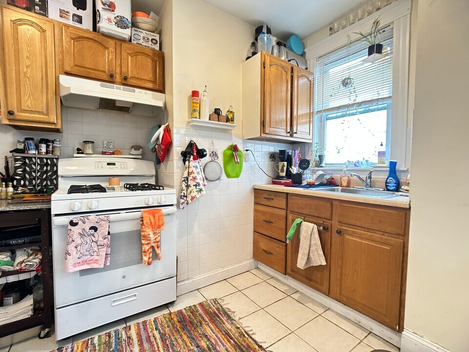 6 Pama Gdns in Boston, MA - Building Photo