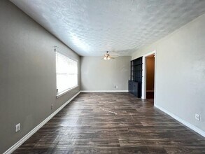 10263 Casa View Dr in Dallas, TX - Building Photo - Building Photo