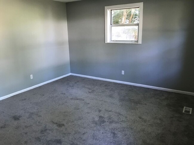 1351 Stephen Foster Dr in Lexington, KY - Building Photo - Building Photo