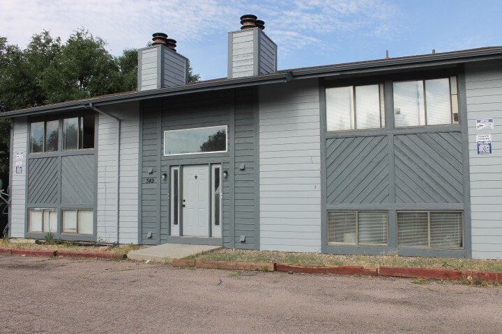 349 Gahart Dr in Colorado Springs, CO - Foto de edificio