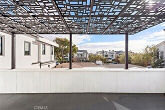 421 Orchid Ave, Unit 608 in Newport Beach, CA - Building Photo - Building Photo
