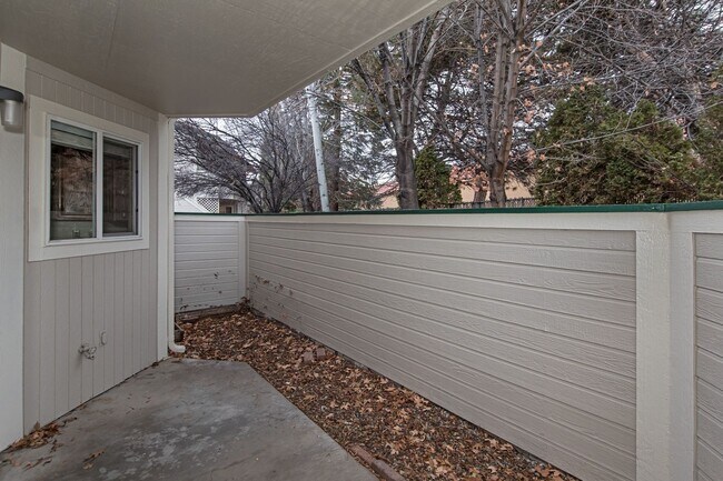 2651 Sycamore Glen Dr in Sparks, NV - Foto de edificio - Building Photo