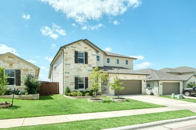 636 Wild Spur Ln in Liberty Hill, TX - Building Photo - Building Photo