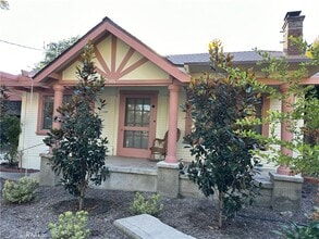 901 N Indian Hill Blvd in Claremont, CA - Building Photo - Building Photo