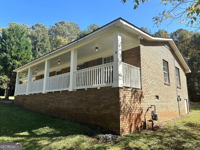 1165 Raymond Hill Rd in Newnan, GA - Building Photo - Building Photo