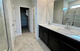 317 Serpens St in Andice, TX - Foto de edificio - Building Photo