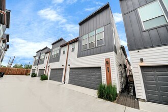 627 Emile St in Houston, TX - Building Photo - Building Photo