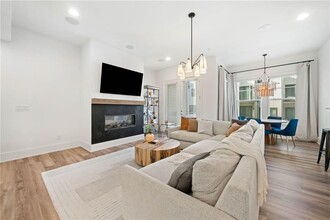 1338 Booth Ave NW in Atlanta, GA - Building Photo - Building Photo