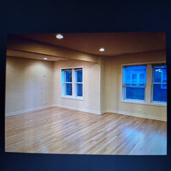 3911 W Addison St, Unit 3B in Chicago, IL - Building Photo