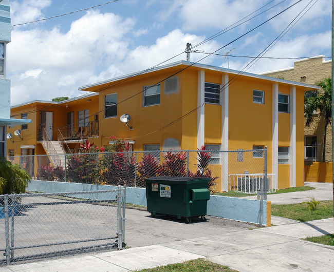 1435 SW 3rd St in Miami, FL - Building Photo - Building Photo