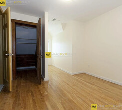 34 Bentley St, Unit #3 in Boston, MA - Building Photo - Building Photo