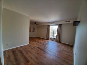 3675 Clague Rd in North Olmsted, OH - Building Photo - Building Photo