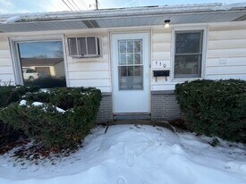 104-110 Maple Ln in Churubusco, IN - Building Photo