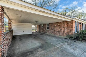 5255 Boswell Ave in Memphis, TN - Foto de edificio - Building Photo