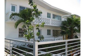 The Palm House in Miami Beach, FL - Building Photo - Building Photo