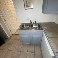 2021 3rd Ave S in Minneapolis, MN - Building Photo