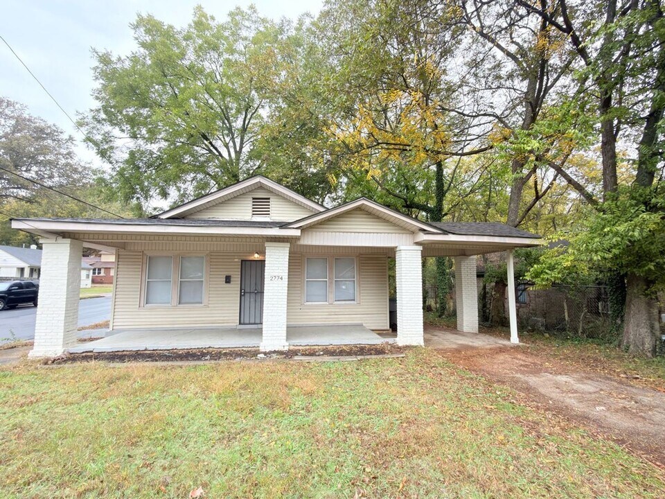 2774 Midland Ave in Memphis, TN - Building Photo