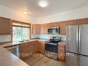 3613 Lorne St SE in Tumwater, WA - Building Photo - Building Photo