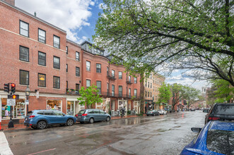 Adorable Studio in Beacon Hill in Boston, MA - Foto de edificio - Primary Photo