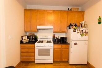 5902 N Magnolia Ave, Unit G00C in Chicago, IL - Building Photo - Building Photo