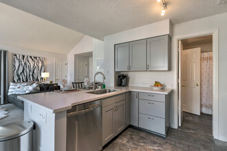 4815 White Rock Cir, Unit D in Boulder, CO - Building Photo - Building Photo